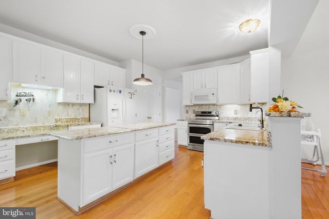 6671 CLARKES MEADOW DR, Bealeton, VA 22712