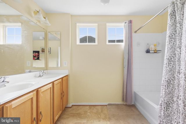 6671 CLARKES MEADOW DR, Bealeton, VA 22712