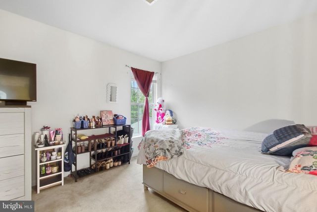 6671 CLARKES MEADOW DR, Bealeton, VA 22712
