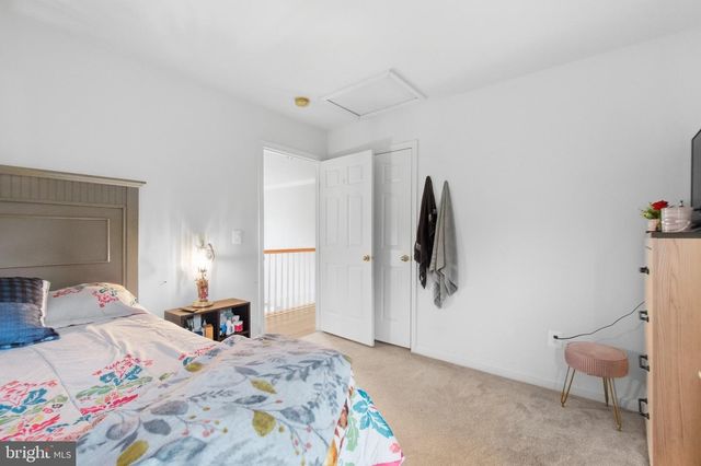 6671 CLARKES MEADOW DR, Bealeton, VA 22712