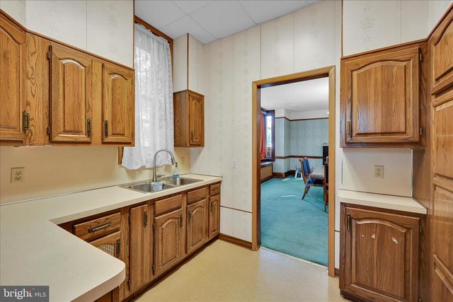 231 2ND ST, Coaldale, PA 18218