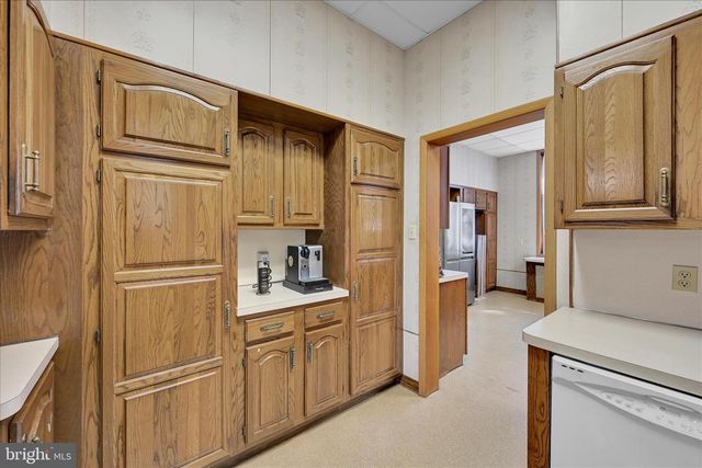 231 2ND ST, Coaldale, PA 18218