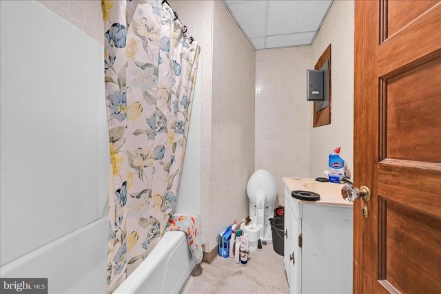 231 2ND ST, Coaldale, PA 18218