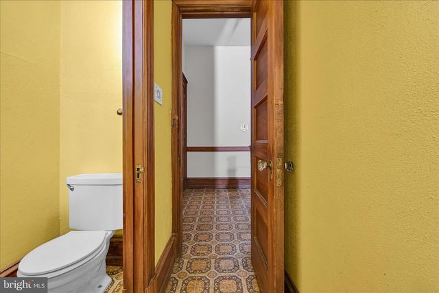 231 2ND ST, Coaldale, PA 18218