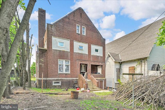 231 2ND ST, Coaldale, PA 18218