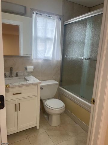 12 Cliff Hill Pl, Newark City, NJ 07106