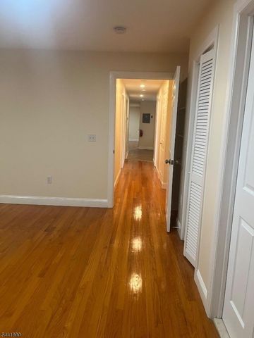 12 Cliff Hill Pl, Newark City, NJ 07106