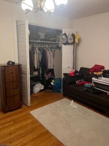 12 Cliff Hill Pl, Newark City, NJ 07106