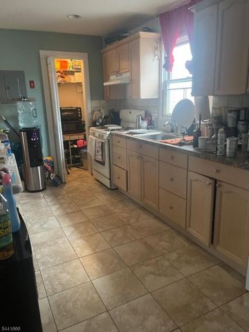 12 Cliff Hill Pl, Newark City, NJ 07106