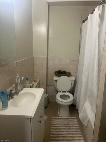 12 Cliff Hill Pl, Newark City, NJ 07106