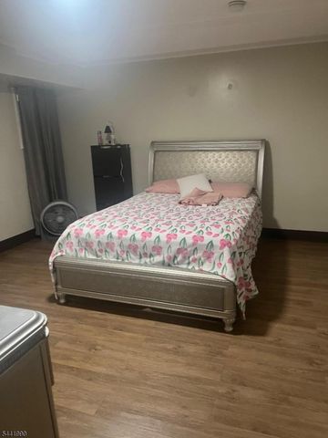 12 Cliff Hill Pl, Newark City, NJ 07106