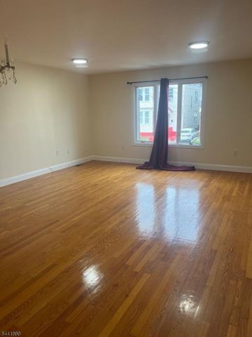 12 Cliff Hill Pl, Newark City, NJ 07106