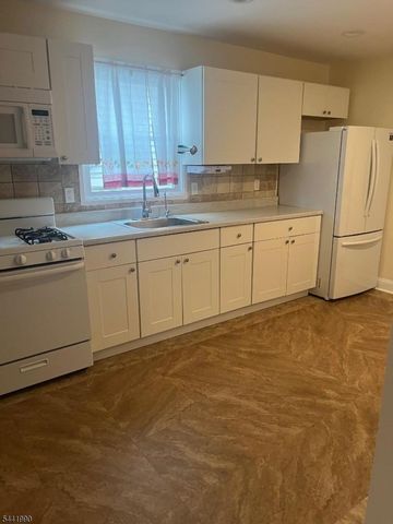 12 Cliff Hill Pl, Newark City, NJ 07106
