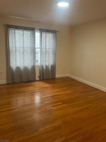 12 Cliff Hill Pl, Newark City, NJ 07106