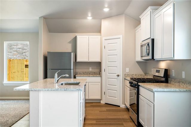 1908 Palmatum Road, El Reno, OK 73036