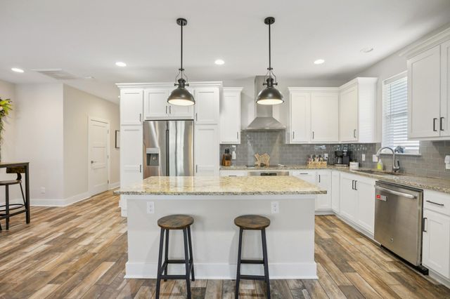 1206 Deloney ST B, Austin, TX 78721