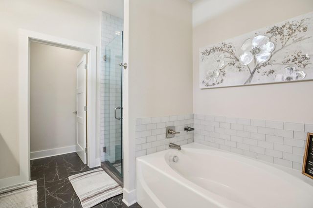 1206 Deloney ST B, Austin, TX 78721