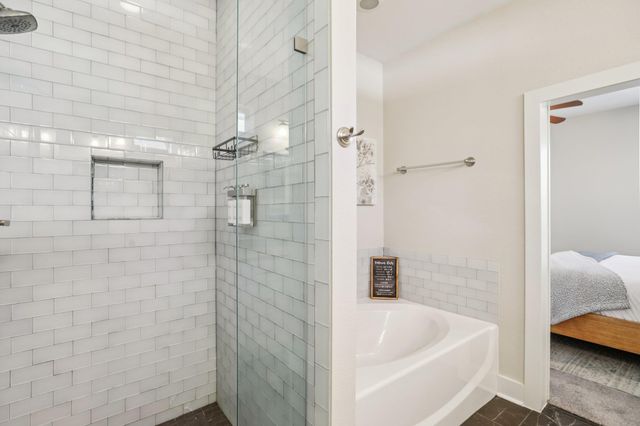 1206 Deloney ST B, Austin, TX 78721