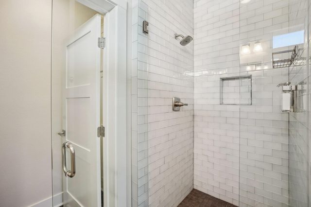 1206 Deloney ST B, Austin, TX 78721