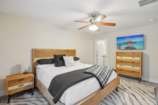 1206 Deloney ST B, Austin, TX 78721