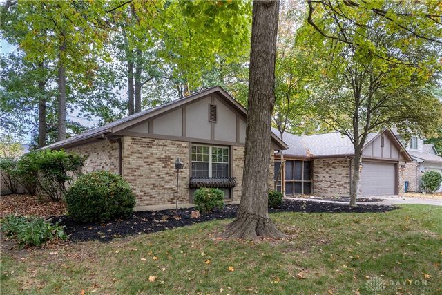 1013 Arapaho Trail, Tipp City, OH 45371