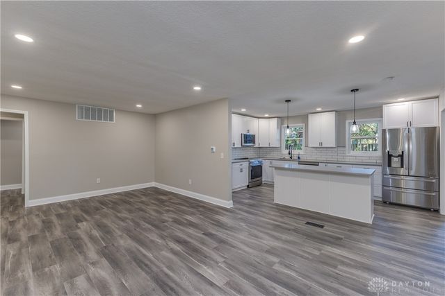 1013 Arapaho Trail, Tipp City, OH 45371