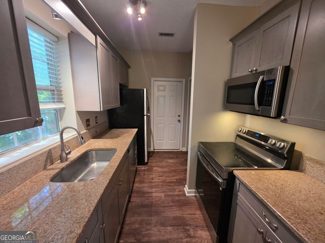 602 N Fairfield Drive, Peachtree City, GA 30269