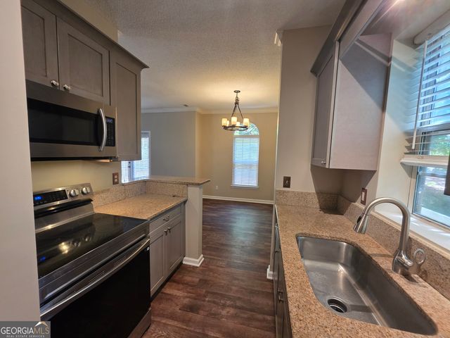 602 N Fairfield Drive, Peachtree City, GA 30269