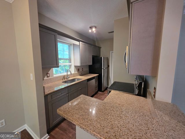 602 N Fairfield Drive, Peachtree City, GA 30269