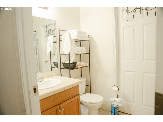 221 Nw Blair St 27, Sheridan, OR 97378