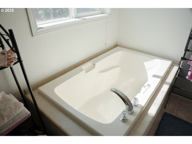 221 Nw Blair St 27, Sheridan, OR 97378