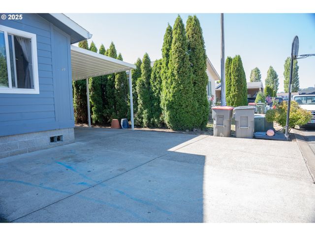 221 Nw Blair St 27, Sheridan, OR 97378