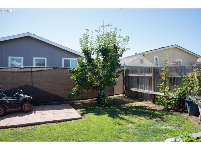 221 Nw Blair St 27, Sheridan, OR 97378