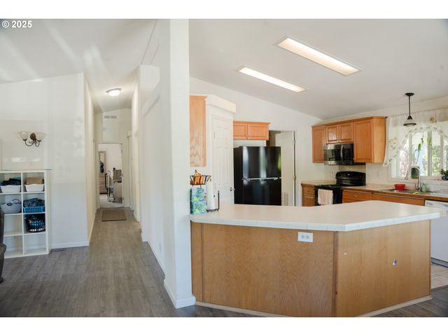 221 Nw Blair St 27, Sheridan, OR 97378