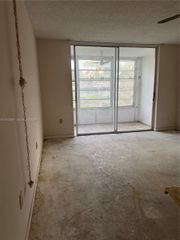8325 Sunrise Lakes Blvd 112, Sunrise, FL 33322