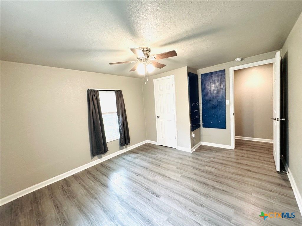 Image 14 of property listing at 706 Golf Course Road, Gatesville, TX 76528