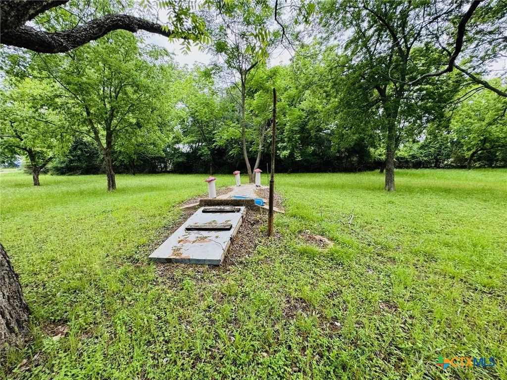 Image 21 of property listing at 706 Golf Course Road, Gatesville, TX 76528