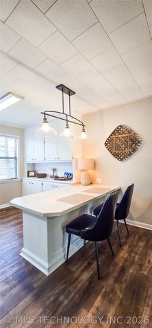 1614 Sherwood Road, Eufaula, OK 74432