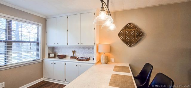 1614 Sherwood Road, Eufaula, OK 74432