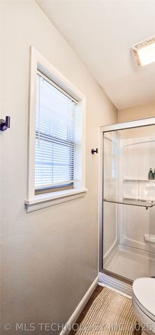 1614 Sherwood Road, Eufaula, OK 74432