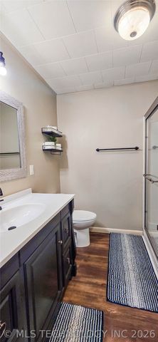 1614 Sherwood Road, Eufaula, OK 74432