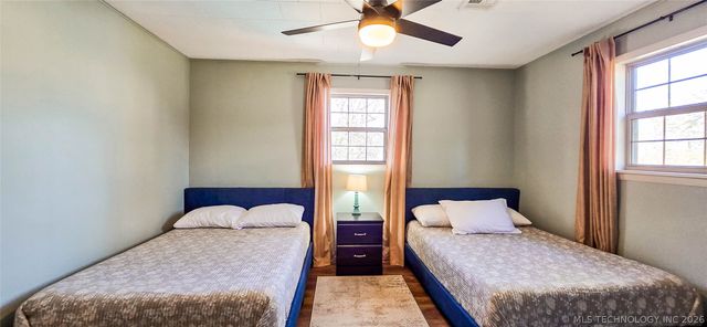 1614 Sherwood Road, Eufaula, OK 74432