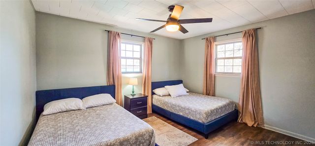 1614 Sherwood Road, Eufaula, OK 74432