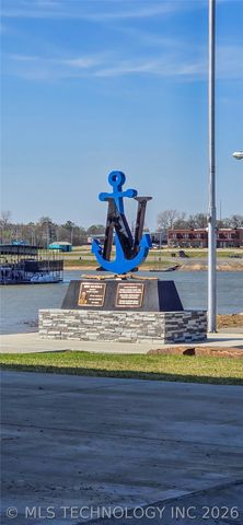 1614 Sherwood Road, Eufaula, OK 74432