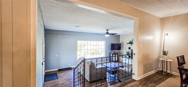 1614 Sherwood Road, Eufaula, OK 74432