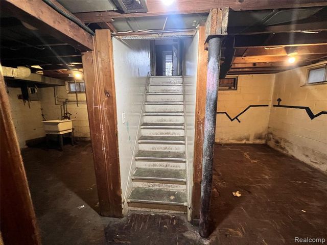 3168 Berkshire Avenue, Warren, MI 48091