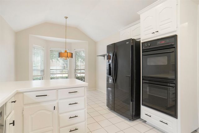 2233 Tiffany Glenn Court, Bedford, TX 76021