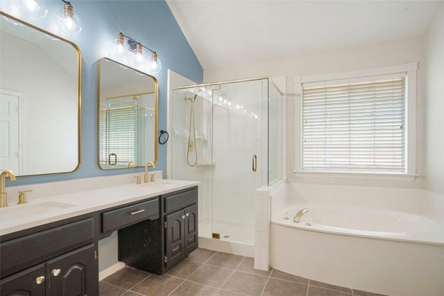 2233 Tiffany Glenn Court, Bedford, TX 76021