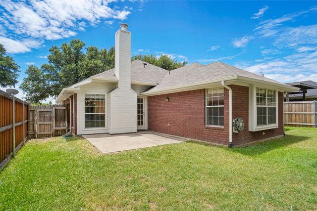 2233 Tiffany Glenn Court, Bedford, TX 76021