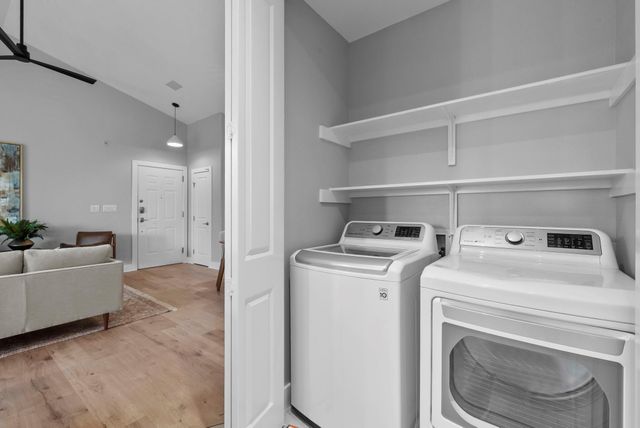 2216 Thornton RD 431, Austin, TX 78704